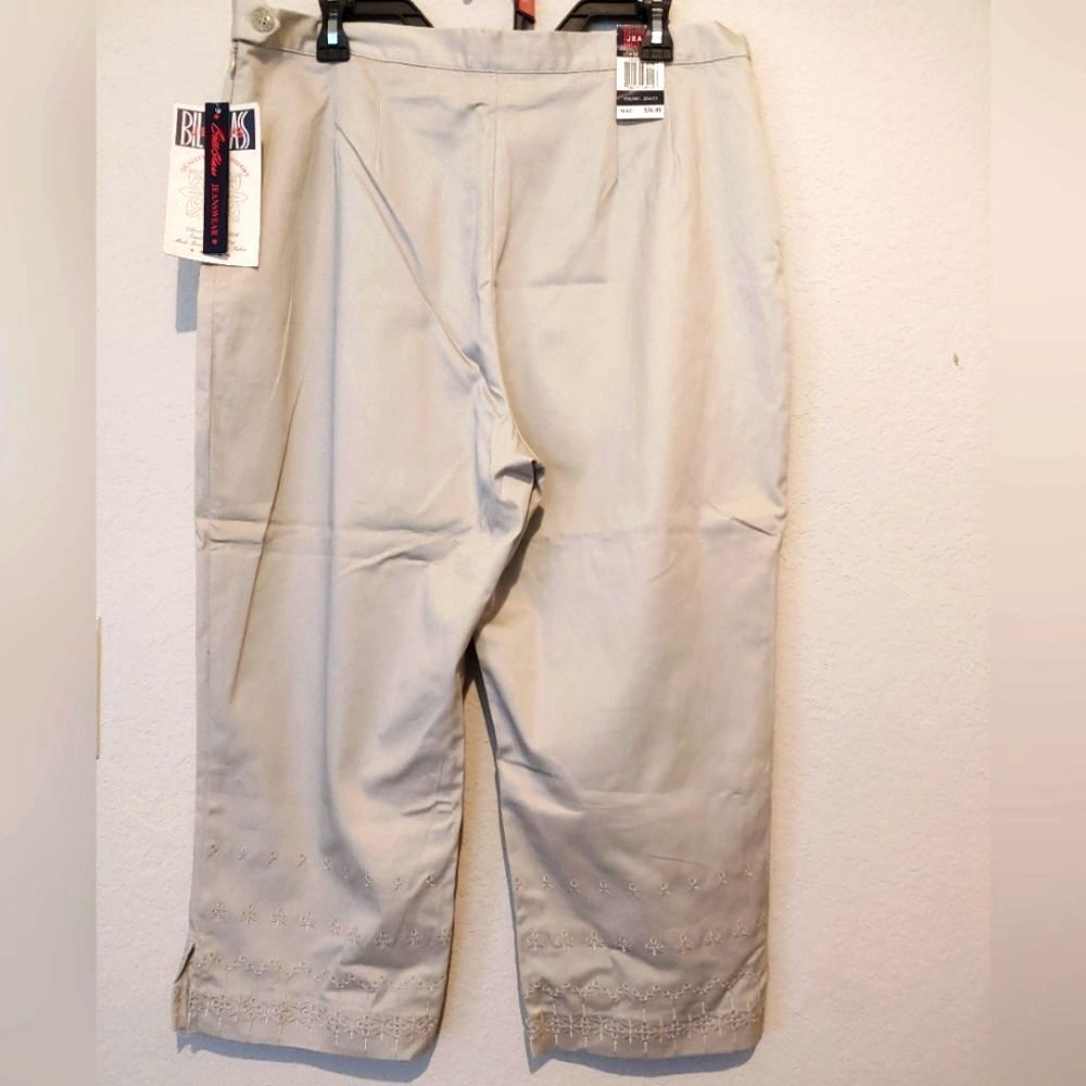 New Vintage Bill Blass Capri Pants Stretch Khaki Embroidered Hem Coastal Sz 16 — image 2 of 8